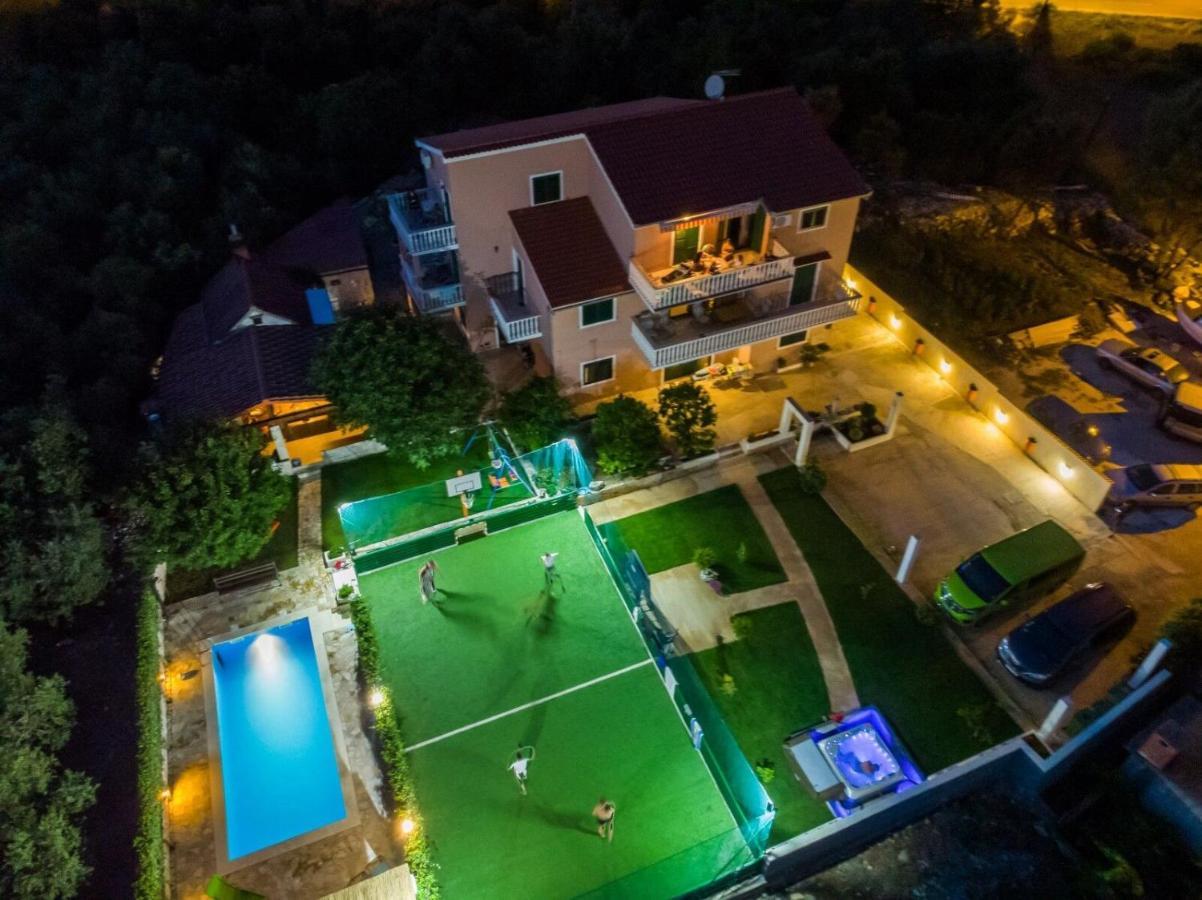 Apartments Mirko Seget Vranjica Exterior foto