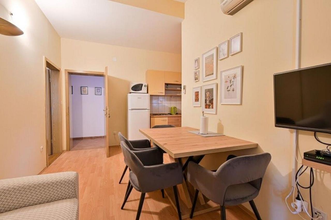 Apartments Mirko Seget Vranjica Exterior foto